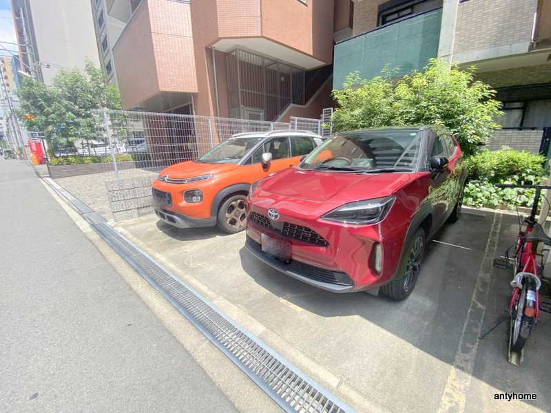 コンフォルトK　仲介手数料無料の駐車場
