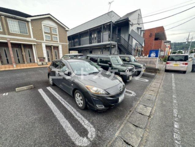 ミニョンⅠの駐車場|高崎、前橋のお部屋探しはエンドスケープまで！お客様の理想お聞かせ下さい♪