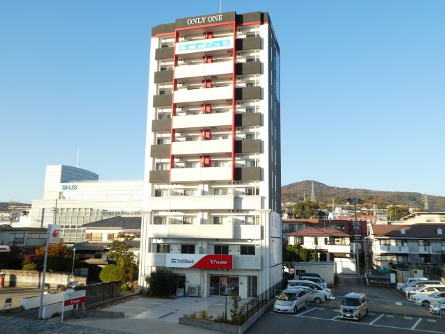 ＯＮＬＹＯＮＥ宝塚駅前