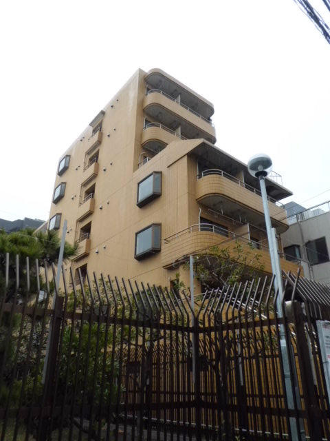 フラット75の外観