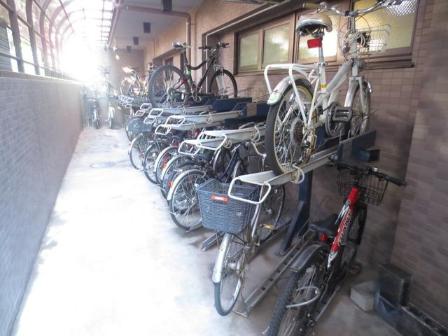 ＫＹＫガーデンホームズ若林の駐車場