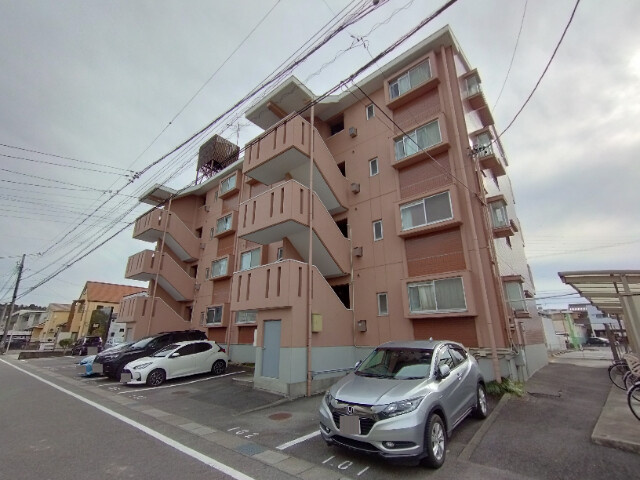 ラフォーレ井ノ口の駐車場
