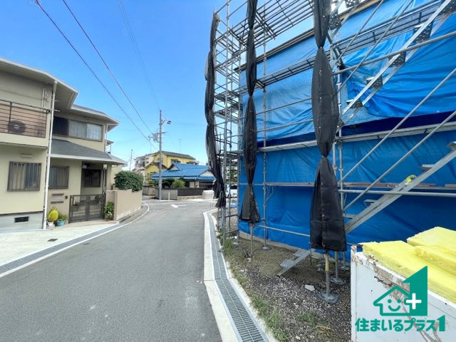 ■交野市星田　第1期　新築一戸建ての前面道路含む現地写真|現在建築中！落ち着いた街並みで新生活を始めることが出来そう！周辺の物件も併せてご紹介させて頂きます！