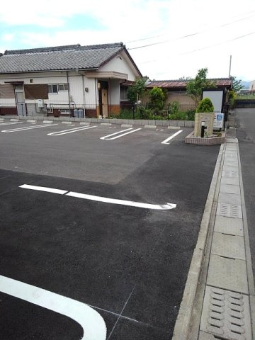ＲＥＭＩ　グランドフェリオ　Ⅱの駐車場