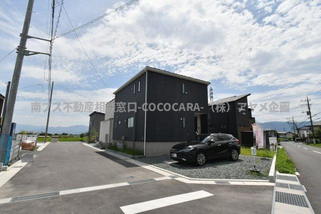 中央市井之口の新築一戸建の外観|北西道路から撮影