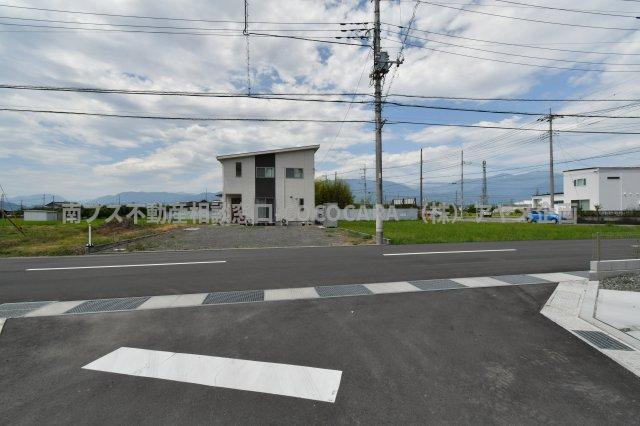 中央市井之口の新築一戸建の周辺|西側道路状況