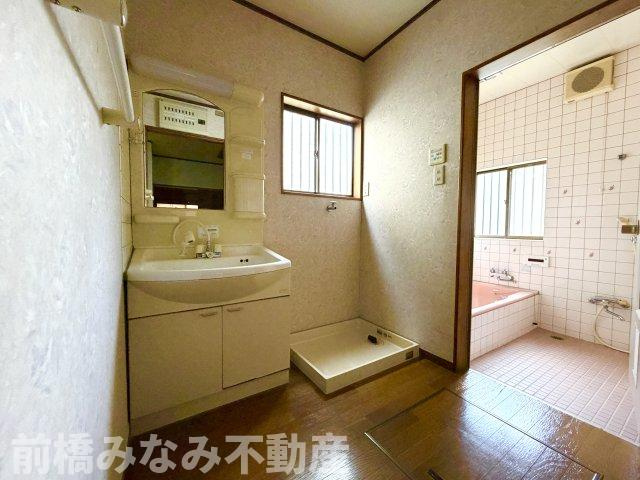 【中古】高崎市倉賀野町　５LDK＋Sの独立洗面台|独立洗面台あり、毎朝おしゃれに忙しい女性の方におすすめです