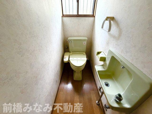 【中古】高崎市倉賀野町　５LDK＋Sのトイレ|コンパクトで使いやすいトイレです