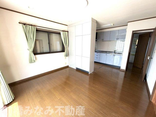 【中古】高崎市飯塚町　４LDKの居間・リビング|おしゃれなリビングです