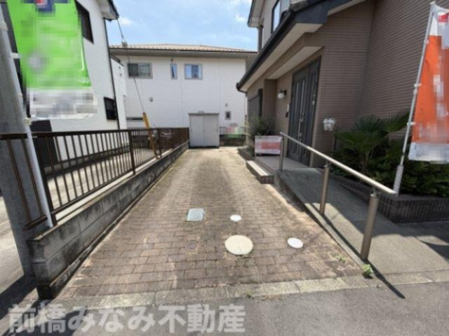 【中古】高崎市飯塚町　４LDKの駐車場|駐車場があります