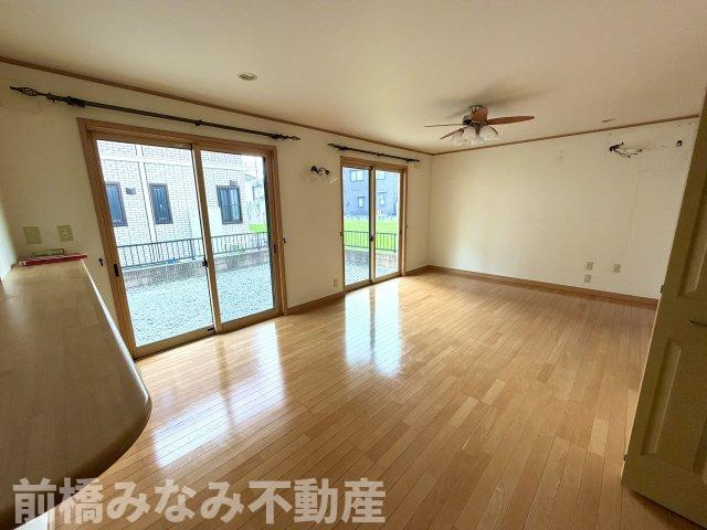 【中古】前橋市箱田町　４LDKの居間・リビング|おしゃれなリビングです
