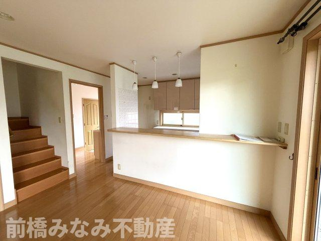 【中古】前橋市箱田町　４LDKの居間・リビング|ゆったり過ごせる居間です