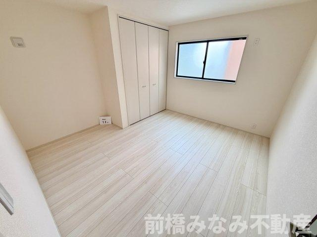 【新築】前橋市小相木町第6　限定１棟　リーブルガーデン　新築建売の洋室|明るい洋室です