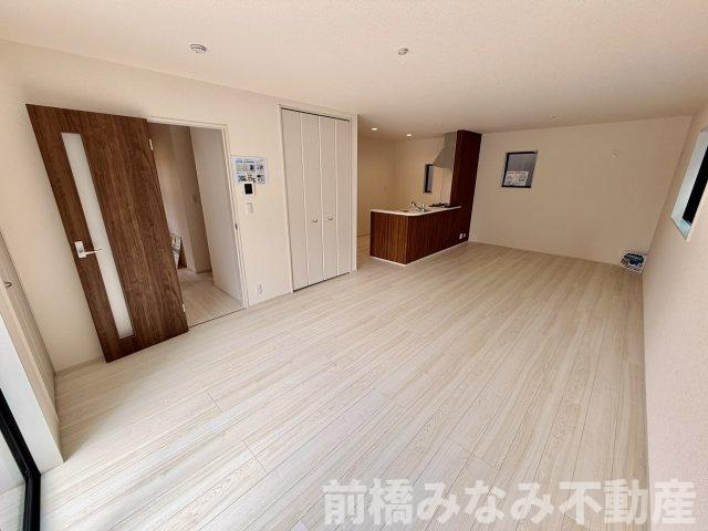 【新築】前橋市小相木町第6　限定１棟　リーブルガーデン　新築建売の居間・リビング|居間です