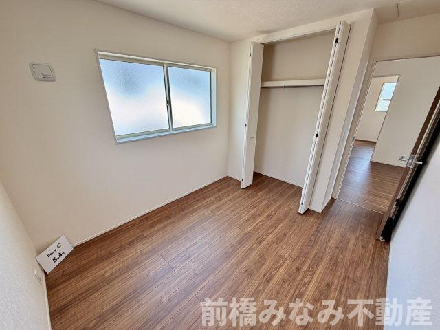 【新築】高崎市箕郷町西明屋　２号棟(全２棟)　リーブルガーデン　新築建売分譲の洋室
