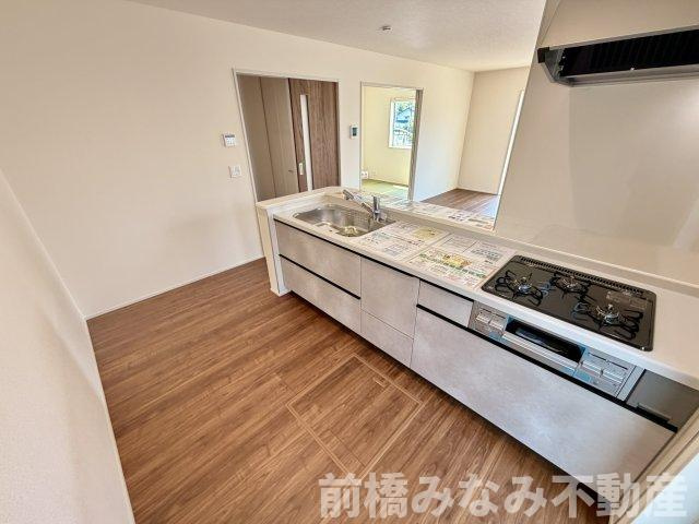 【新築】高崎市箕郷町西明屋　２号棟(全２棟)　リーブルガーデン　新築建売分譲の居間・リビング