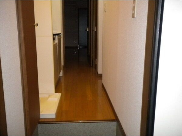 アンプルール ブワ BONの玄関