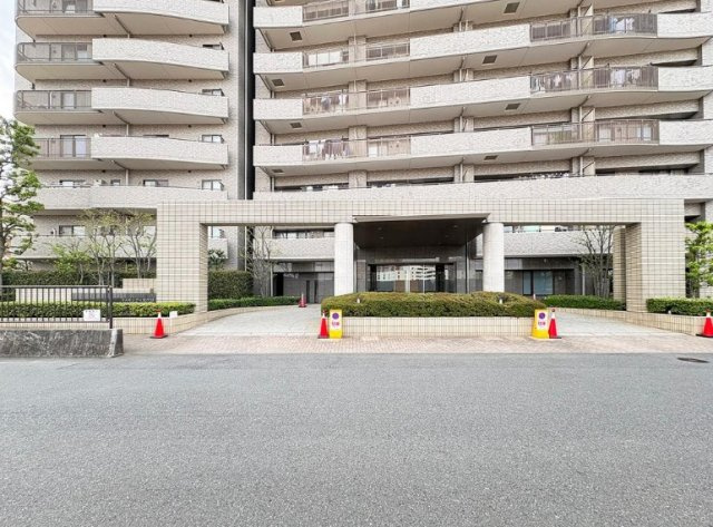 コスモシティ北千住のエントランス|コスモシティ北千住：オートロック付きマンションです！
