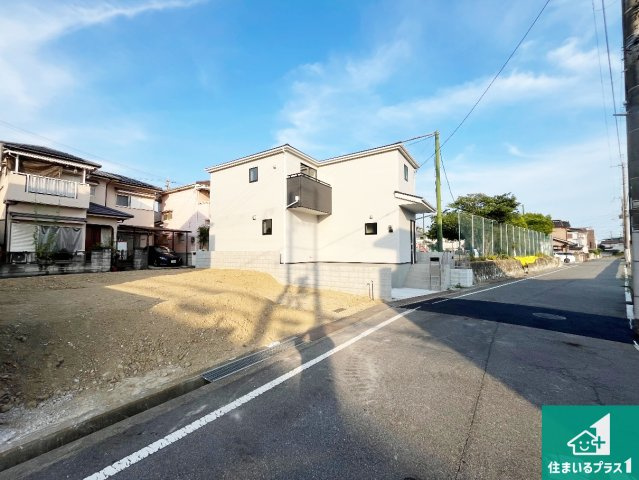 明石市魚住町西岡　第16期　新築一戸建ての前面道路含む現地写真|周辺は落ち着いた街並みの住宅地！子育てがしやすい住環境です！まだ未完成ですが、現地でしかわからない事もございます。是非一度ご覧ください。