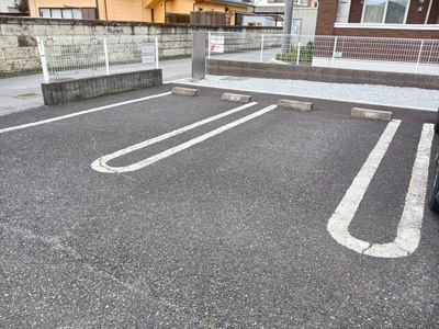 【駐車場】 | ベルドミール参番館 | 駐車場があるので、車を買う予定の方も安心です