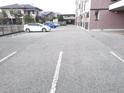 【駐車場】 | ドミール・ラフィネ | 駐車場があります