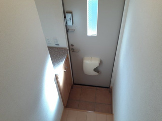 【玄関】 | クレメント | 明るい玄関です