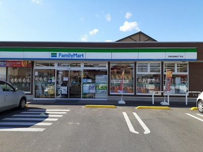 【周辺】 | ラポレネス | ファミリーマート簗瀬四丁目店まで450m