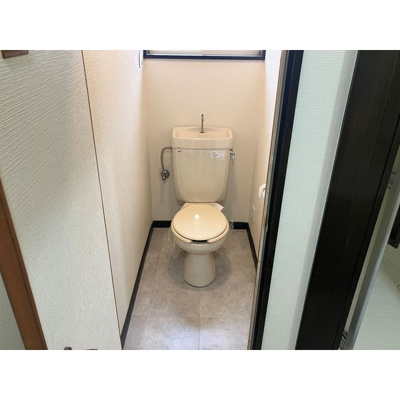 【トイレ】 | ハイツ下原A棟 | 清潔感のあるトイレです