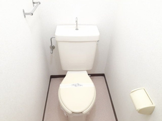 【トイレ】 | ツリーハウス | コンパクトで使いやすいトイレです