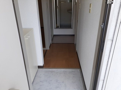 【玄関】 | ツリーハウス | 収納もある玄関です