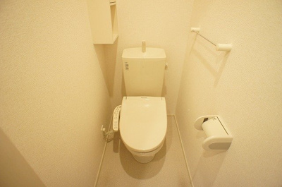 【トイレ】 | フォレスタⅡ | 落ち着いた色調のトイレです