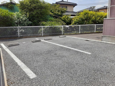 【駐車場】 | プロムナード参番館 | 車をお持ちの方に嬉しい駐車場付きの物件です