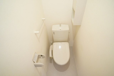 【トイレ】 | エルメゾン | 清潔感のあるトイレです