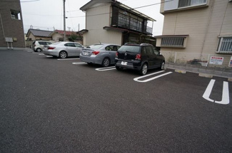 【駐車場】 | エルメゾン | カースペースがあります