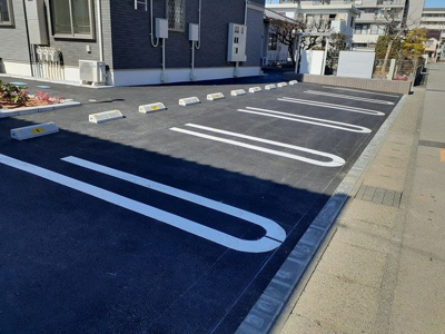 【駐車場】 | ロイヤル・鈴　Ｅ | 駐車場があります