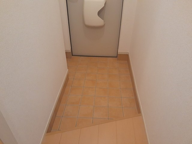 サン　サイド　テラスの玄関