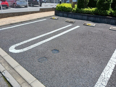【駐車場】 | ウェルデンス一条 | 駐車場があるので、車を買う予定の方も安心です