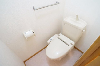 【トイレ】 | カ－サ・アリエッタ | 清潔感のあるトイレです