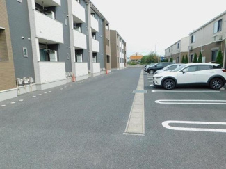【駐車場】 | グラン　メゾンＡ | 駐車場があるので、車を買う予定の方も安心です