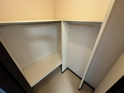 【内装】 | レオネクストプッチーニ | ウオークインクローゼット