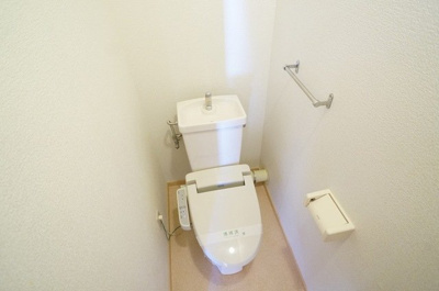 【トイレ】 | ディモーラ宝木 | 落ち着いたトイレです