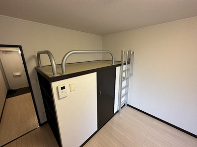 【寝室】 | レオネクストリッフェル | 落ち着いて過ごせるお部屋なので、寝室にいかがでしょうか
