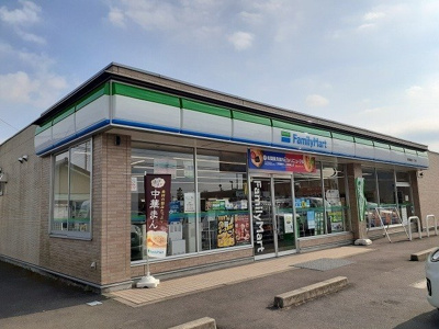 【周辺】 | カーサ　ソラーナ | ファミリーマート細谷一丁目店まで1400m