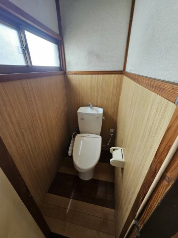 中山住宅のトイレ|コンパクトで使いやすいトイレです