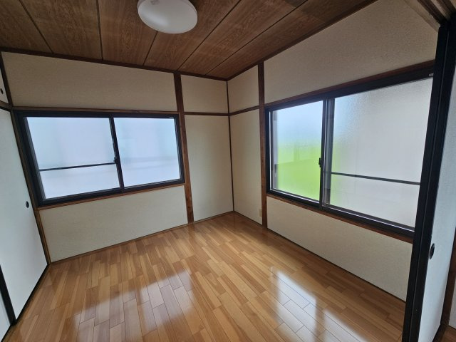 中山住宅の内装|内装は落ち着いています