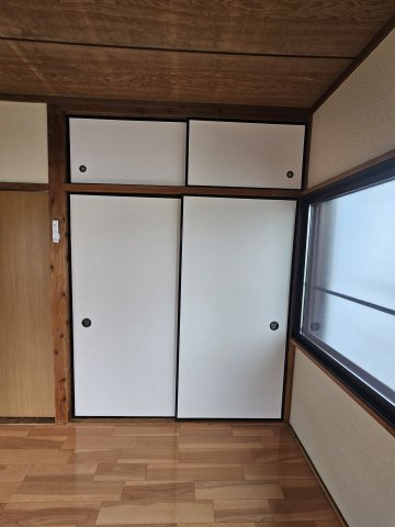 中山住宅の内装|内装は落ち着いています