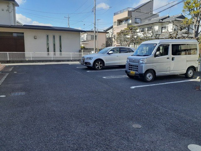 【駐車場】 | カーサ　松原 | 駐車場があるので、車を買う予定の方も安心です