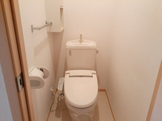 【トイレ】 | カーサ　松原 | ゆったりとした空間のトイレです