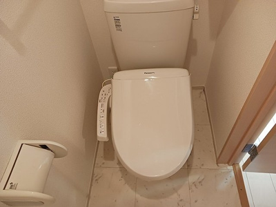 【トイレ】 | アーバンハイツ岩崎Ｅ | トイレもきれいです