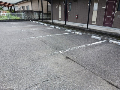 【駐車場】 | 美宝　３ | 駐車場に車を止められます